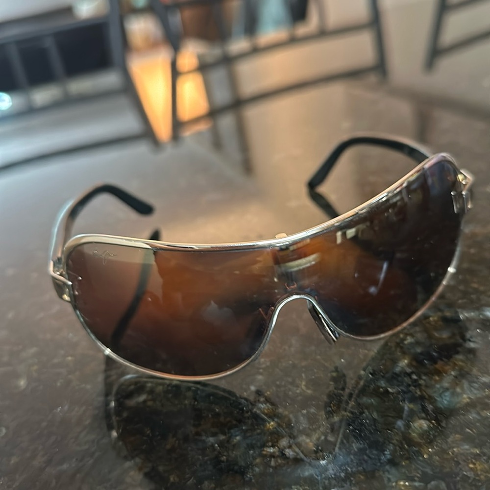 Maui Jim Aviator Sunglasses   Used